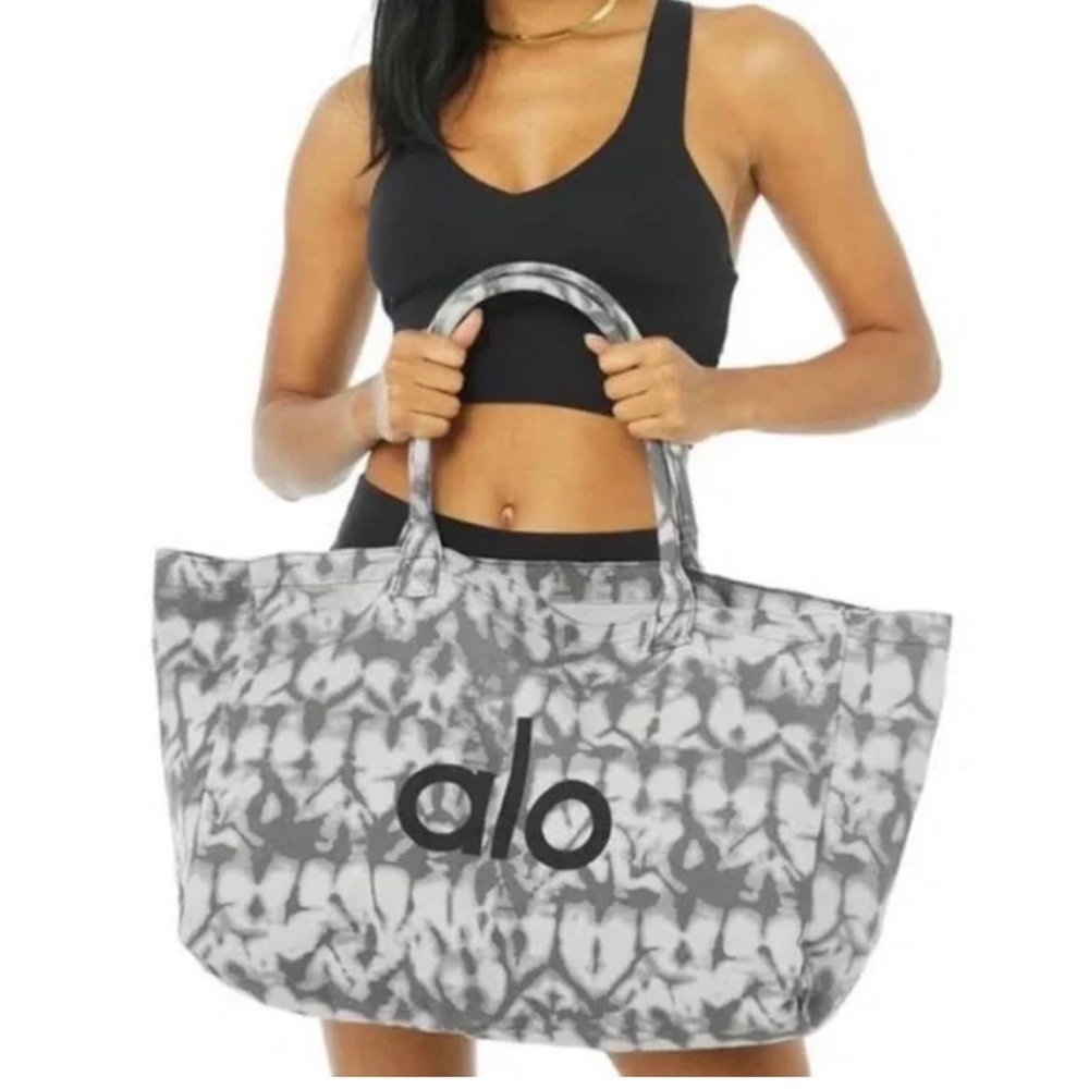ALO gym yoga tote grey tie dye NWT